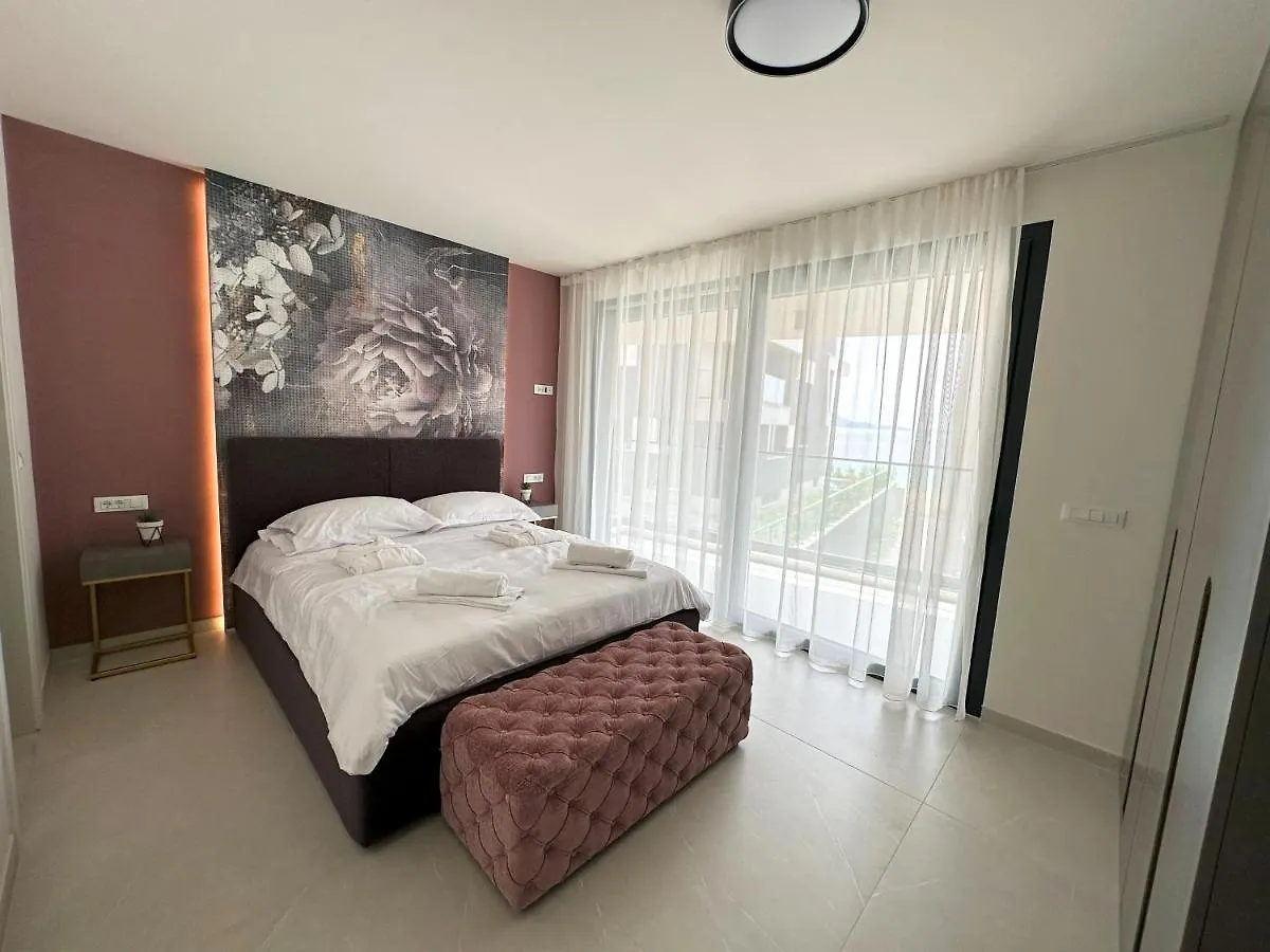Luxury Apartment Emerald Kožino